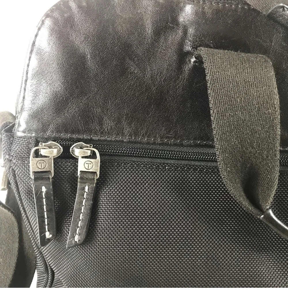 TUMI BLACK LEATHER NYLON BRIEF CASE LAPTOP COMPUTER MESSENGER CROSSBODY BAG